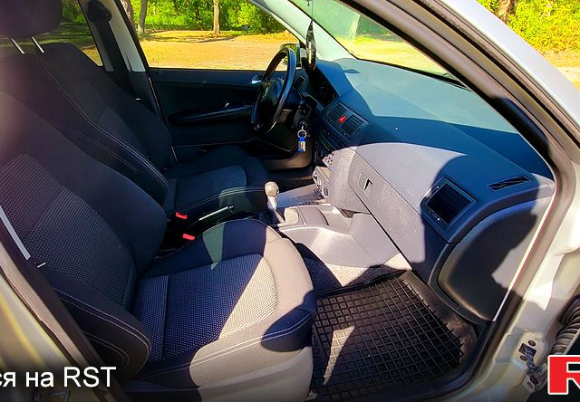 Шкода Фабия, объемом двигателя 1.4 л и пробегом 240 тыс. км за 4800 $, фото 11 на Automoto.ua