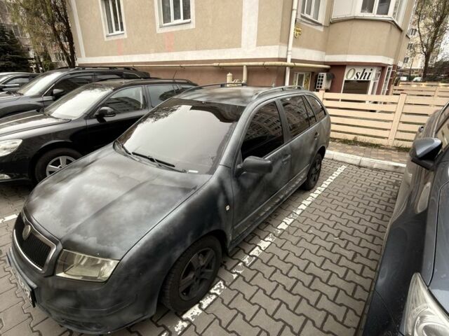 Шкода Фабия, объемом двигателя 1.9 л и пробегом 364 тыс. км за 2700 $, фото 1 на Automoto.ua
