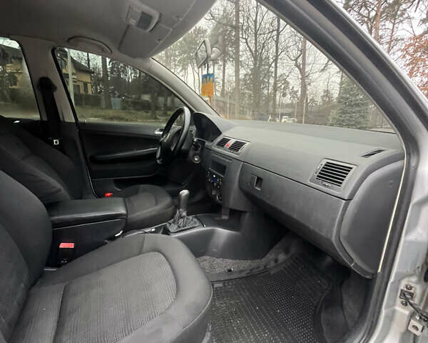 Шкода Фабия, объемом двигателя 1.39 л и пробегом 275 тыс. км за 3700 $, фото 16 на Automoto.ua