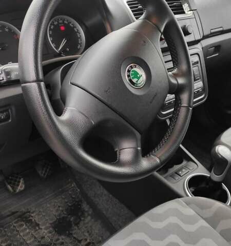 Шкода Фабия, объемом двигателя 1.39 л и пробегом 200 тыс. км за 6000 $, фото 4 на Automoto.ua