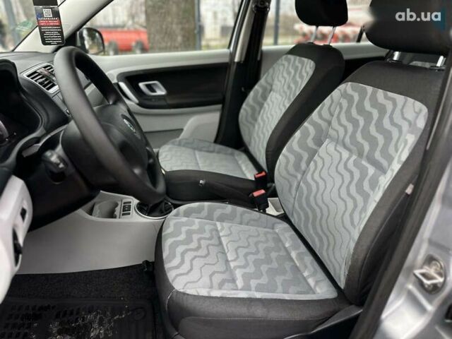 Шкода Фабия, объемом двигателя 1.4 л и пробегом 227 тыс. км за 5500 $, фото 22 на Automoto.ua