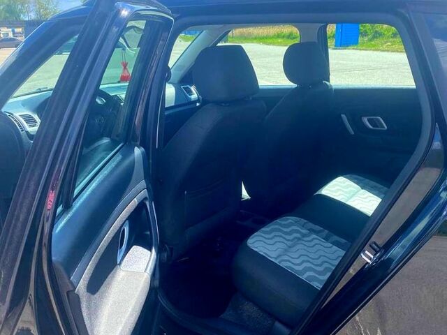 Шкода Фабия, объемом двигателя 1.4 л и пробегом 219 тыс. км за 6200 $, фото 3 на Automoto.ua