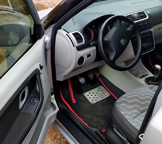 Шкода Фабия, объемом двигателя 1.9 л и пробегом 300 тыс. км за 5100 $, фото 9 на Automoto.ua