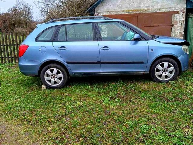 Шкода Фабія, об'ємом двигуна 1.6 л та пробігом 0 тис. км за 2000 $, фото 3 на Automoto.ua