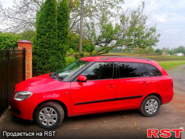 Шкода Фабия, объемом двигателя 1.4 л и пробегом 223 тыс. км за 5400 $, фото 4 на Automoto.ua