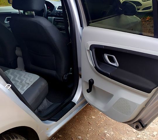 Шкода Фабия, объемом двигателя 1.9 л и пробегом 300 тыс. км за 5100 $, фото 11 на Automoto.ua