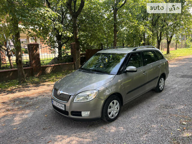 Шкода Фабія, об'ємом двигуна 1.4 л та пробігом 214 тис. км за 4750 $, фото 7 на Automoto.ua