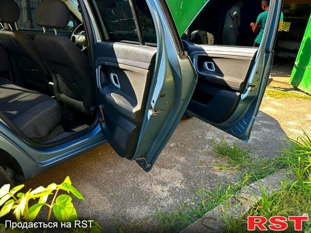 Шкода Фабия, объемом двигателя 1.4 л и пробегом 190 тыс. км за 3100 $, фото 5 на Automoto.ua