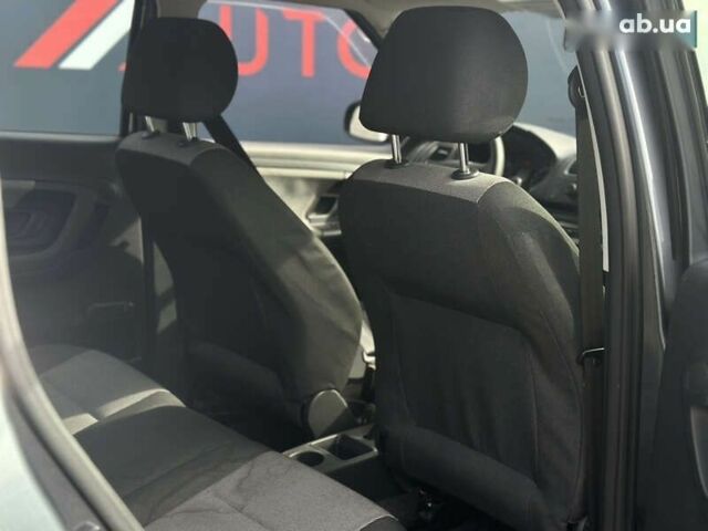 Шкода Фабія, об'ємом двигуна 0 л та пробігом 226 тис. км за 4990 $, фото 9 на Automoto.ua