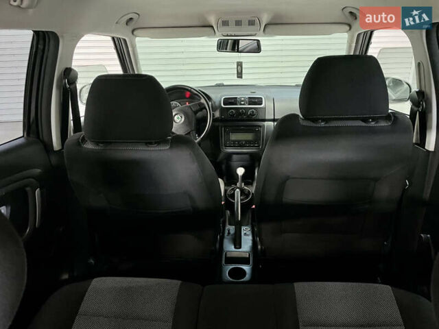 Шкода Фабия, объемом двигателя 1.6 л и пробегом 260 тыс. км за 5950 $, фото 6 на Automoto.ua