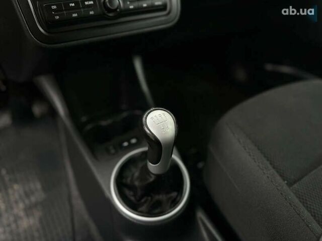 Шкода Фабия, объемом двигателя 1.4 л и пробегом 224 тыс. км за 5800 $, фото 28 на Automoto.ua