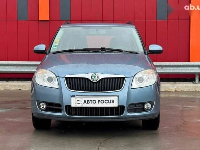 Шкода Фабия, объемом двигателя 1.4 л и пробегом 215 тыс. км за 4990 $, фото 2 на Automoto.ua