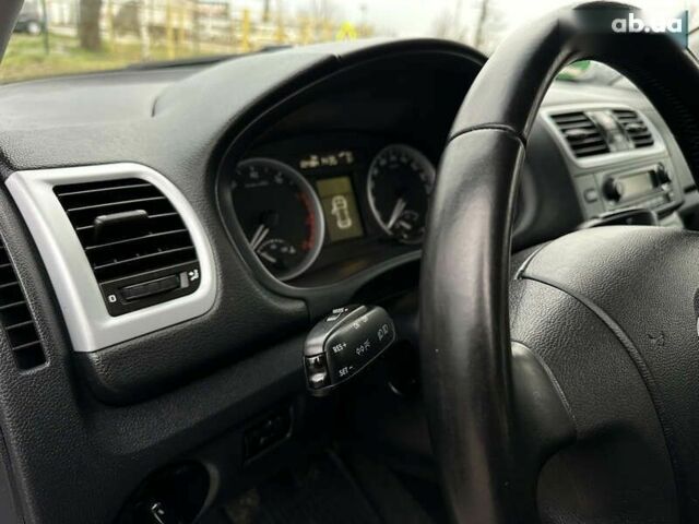 Шкода Фабия, объемом двигателя 1.4 л и пробегом 224 тыс. км за 5800 $, фото 25 на Automoto.ua