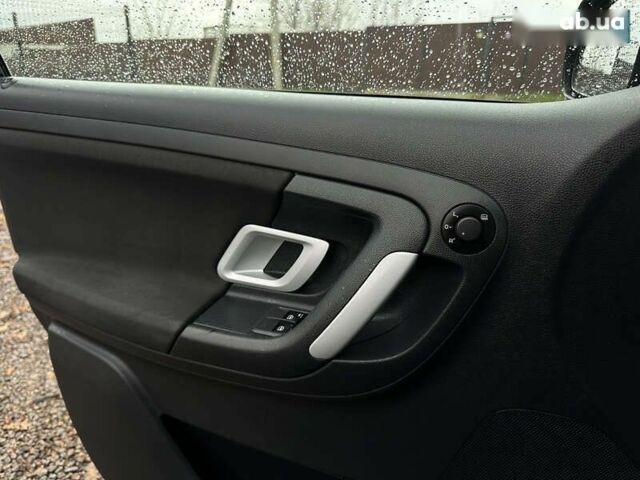 Шкода Фабія, об'ємом двигуна 1.4 л та пробігом 217 тис. км за 5700 $, фото 19 на Automoto.ua