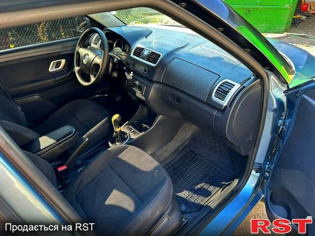 Шкода Фабия, объемом двигателя 1.4 л и пробегом 190 тыс. км за 3100 $, фото 4 на Automoto.ua