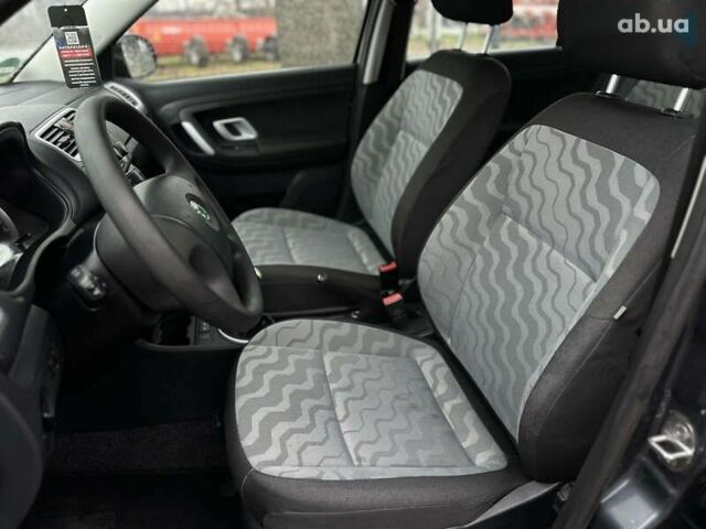 Шкода Фабія, об'ємом двигуна 1.4 л та пробігом 217 тис. км за 5700 $, фото 23 на Automoto.ua