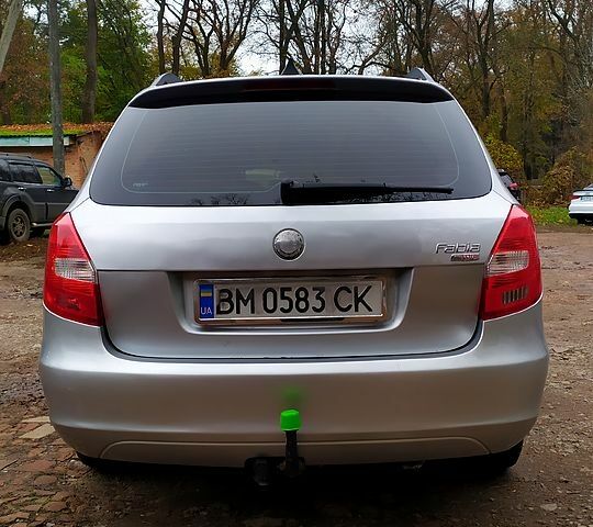 Шкода Фабия, объемом двигателя 1.9 л и пробегом 300 тыс. км за 5100 $, фото 5 на Automoto.ua