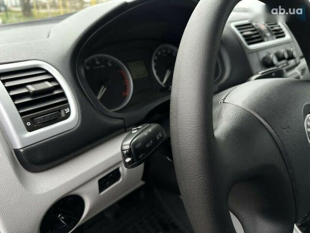 Шкода Фабия, объемом двигателя 1.4 л и пробегом 227 тыс. км за 5500 $, фото 23 на Automoto.ua