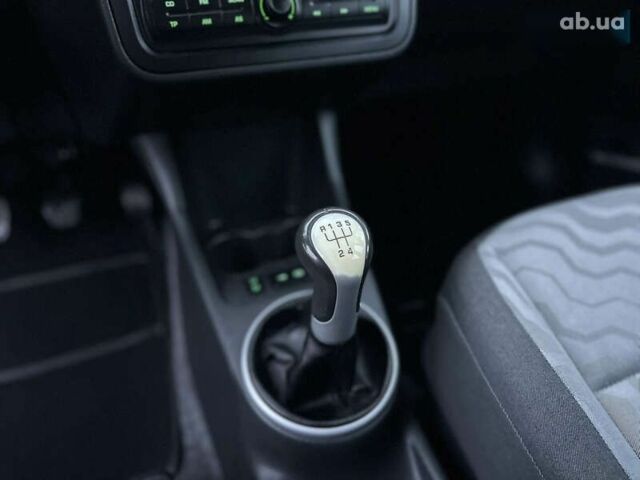 Шкода Фабия, объемом двигателя 1.6 л и пробегом 156 тыс. км за 6200 $, фото 26 на Automoto.ua