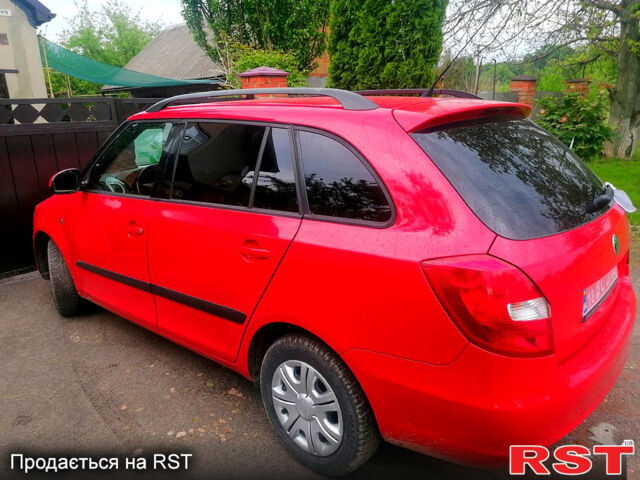 Шкода Фабия, объемом двигателя 1.4 л и пробегом 223 тыс. км за 5400 $, фото 3 на Automoto.ua