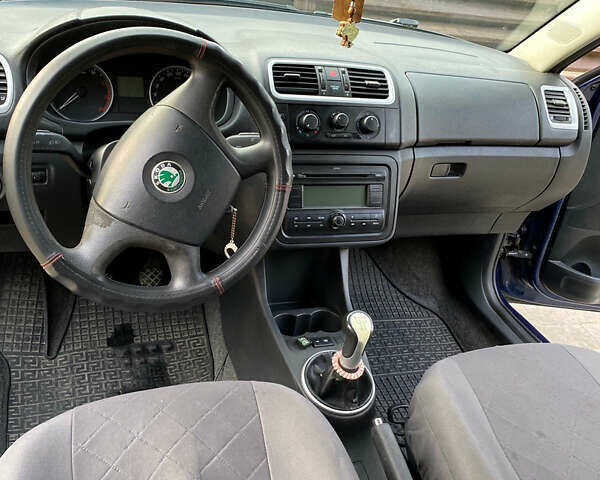 Шкода Фабия, объемом двигателя 1.39 л и пробегом 238 тыс. км за 4900 $, фото 3 на Automoto.ua