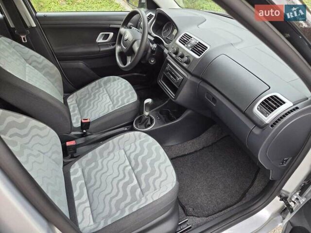 Шкода Фабія, об'ємом двигуна 1.4 л та пробігом 172 тис. км за 6550 $, фото 16 на Automoto.ua