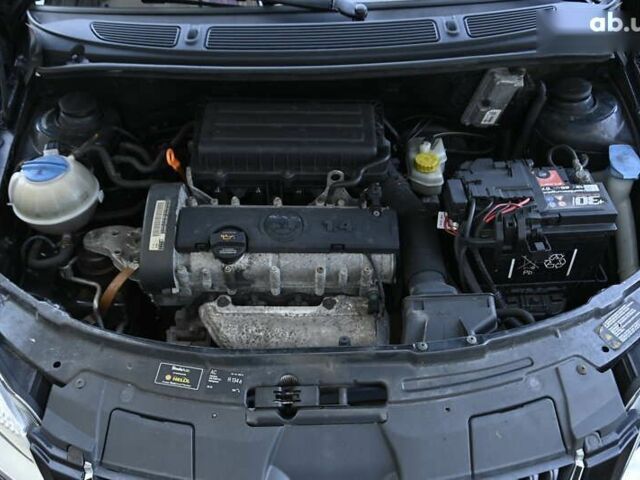 Шкода Фабия, объемом двигателя 1.4 л и пробегом 235 тыс. км за 5800 $, фото 14 на Automoto.ua