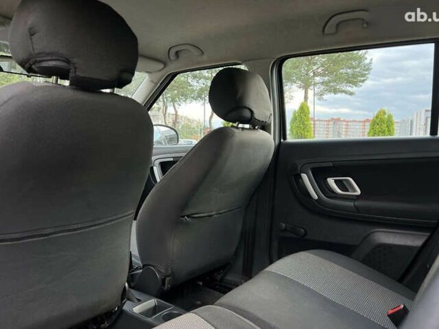 Шкода Фабия, объемом двигателя 1.4 л и пробегом 245 тыс. км за 5200 $, фото 18 на Automoto.ua