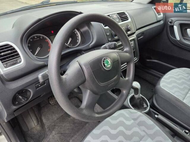 Шкода Фабія, об'ємом двигуна 1.4 л та пробігом 172 тис. км за 6550 $, фото 14 на Automoto.ua