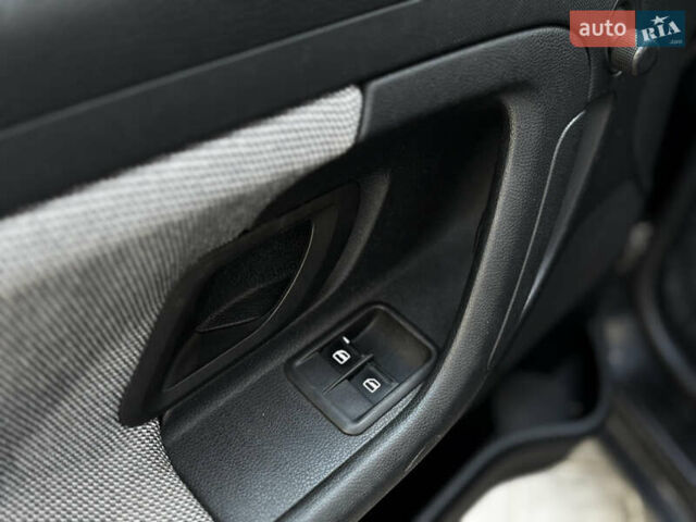 Шкода Фабия, объемом двигателя 1.2 л и пробегом 240 тыс. км за 4450 $, фото 33 на Automoto.ua