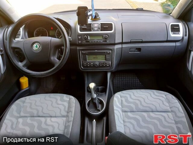 Шкода Фабія, об'ємом двигуна 1.4 л та пробігом 190 тис. км за 5800 $, фото 7 на Automoto.ua