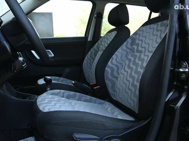 Шкода Фабія, об'ємом двигуна 1.4 л та пробігом 235 тис. км за 5999 $, фото 17 на Automoto.ua