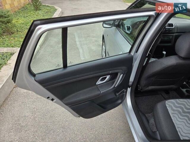 Шкода Фабія, об'ємом двигуна 1.4 л та пробігом 172 тис. км за 6550 $, фото 21 на Automoto.ua