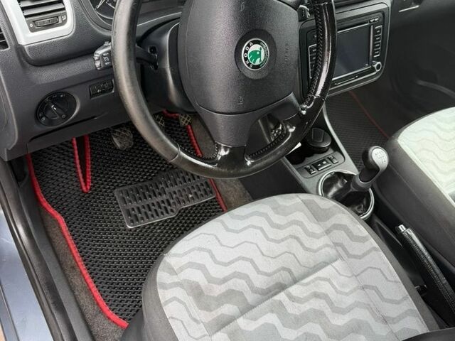 Шкода Фабія, об'ємом двигуна 1.4 л та пробігом 265 тис. км за 4999 $, фото 17 на Automoto.ua