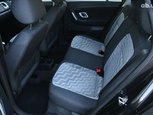 Шкода Фабия, объемом двигателя 1.4 л и пробегом 235 тыс. км за 5800 $, фото 27 на Automoto.ua