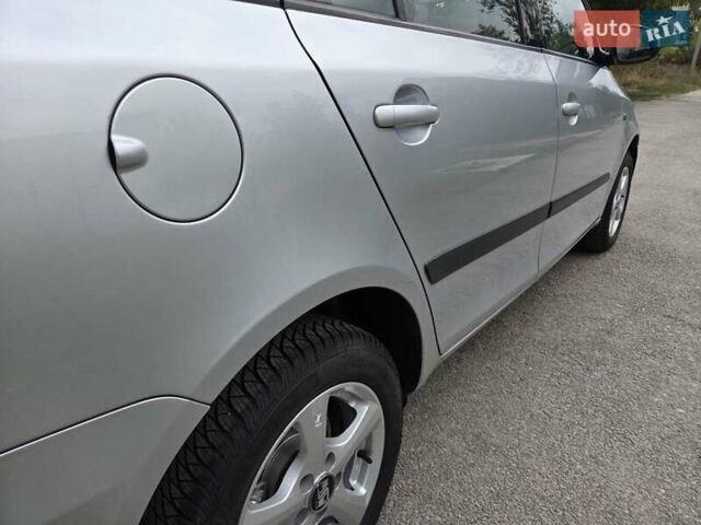 Шкода Фабія, об'ємом двигуна 1.4 л та пробігом 172 тис. км за 6550 $, фото 6 на Automoto.ua