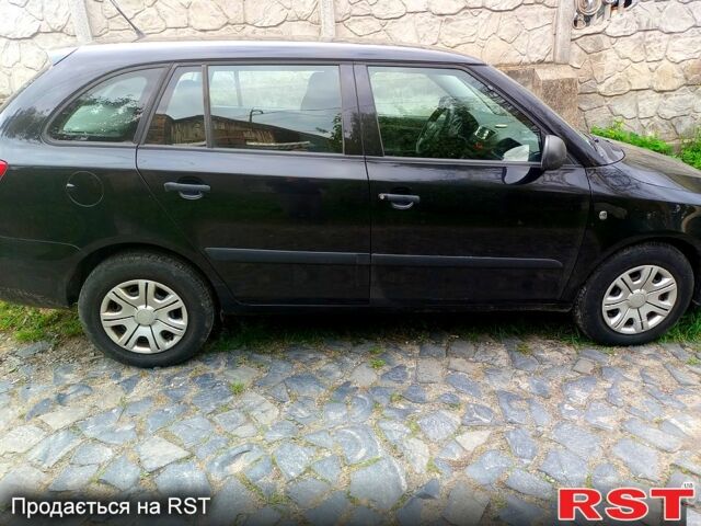 Шкода Фабия, объемом двигателя 1.2 л и пробегом 220 тыс. км за 4500 $, фото 3 на Automoto.ua