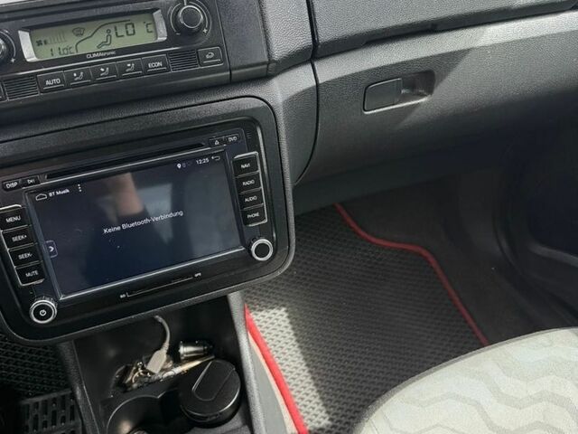 Шкода Фабія, об'ємом двигуна 1.4 л та пробігом 265 тис. км за 4999 $, фото 15 на Automoto.ua