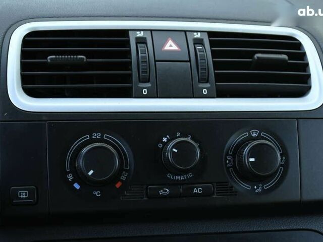 Шкода Фабия, объемом двигателя 1.4 л и пробегом 235 тыс. км за 5800 $, фото 22 на Automoto.ua