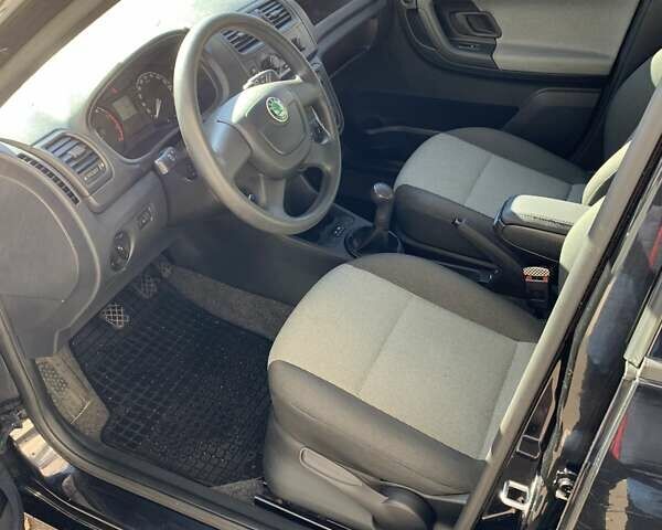 Шкода Фабия, объемом двигателя 1.2 л и пробегом 160 тыс. км за 5300 $, фото 6 на Automoto.ua