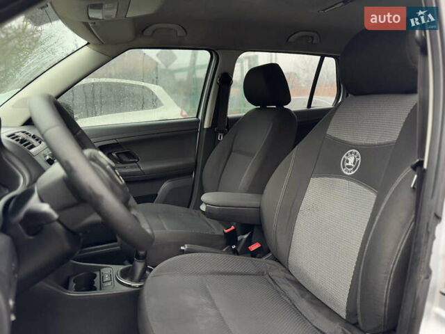 Шкода Фабія, об'ємом двигуна 1.4 л та пробігом 234 тис. км за 4250 $, фото 14 на Automoto.ua