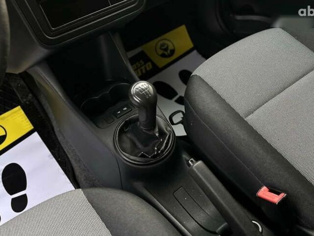 Шкода Фабия, объемом двигателя 1.6 л и пробегом 283 тыс. км за 5800 $, фото 13 на Automoto.ua