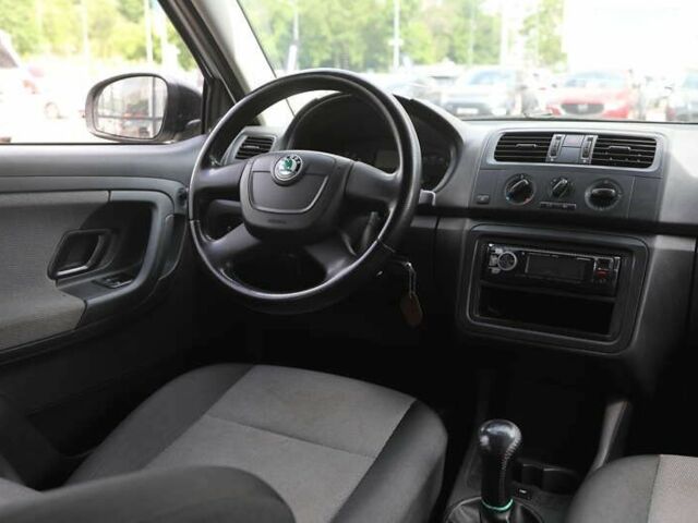 Шкода Фабія, об'ємом двигуна 1.6 л та пробігом 220 тис. км за 6600 $, фото 8 на Automoto.ua