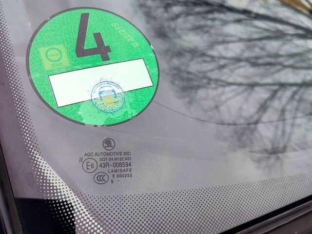 Шкода Фабія, об'ємом двигуна 1.6 л та пробігом 157 тис. км за 6450 $, фото 4 на Automoto.ua