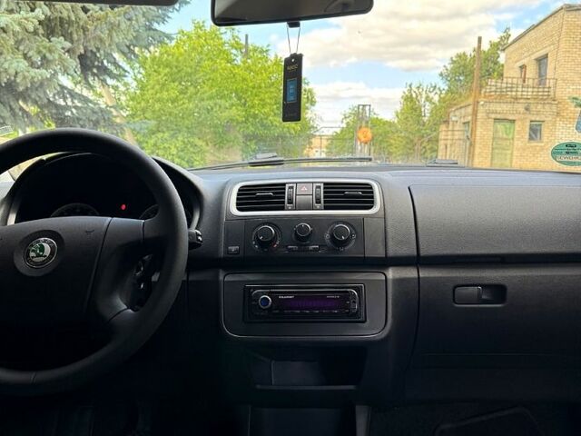 Шкода Фабія, об'ємом двигуна 1.6 л та пробігом 204 тис. км за 6100 $, фото 4 на Automoto.ua