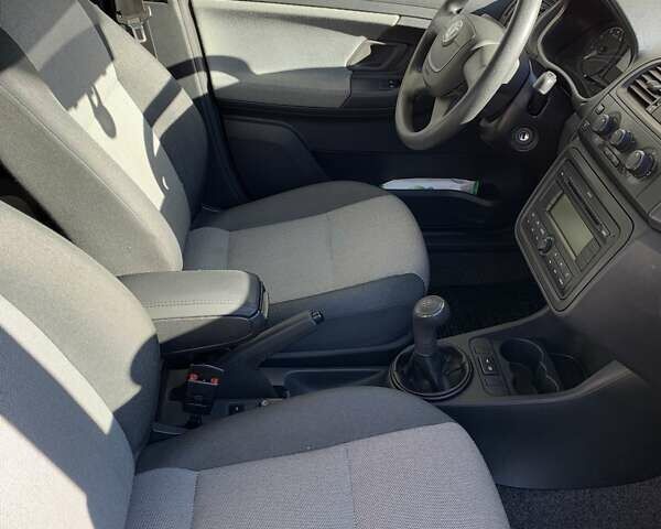 Шкода Фабия, объемом двигателя 1.2 л и пробегом 160 тыс. км за 5300 $, фото 12 на Automoto.ua
