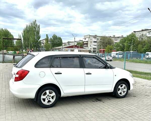 Шкода Фабія, об'ємом двигуна 1.2 л та пробігом 388 тис. км за 4900 $, фото 17 на Automoto.ua