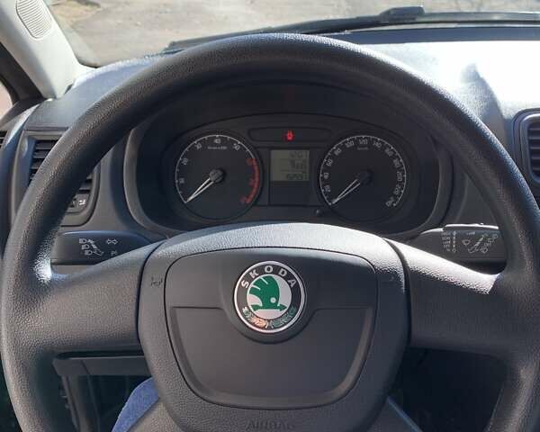 Шкода Фабия, объемом двигателя 1.2 л и пробегом 160 тыс. км за 5300 $, фото 13 на Automoto.ua