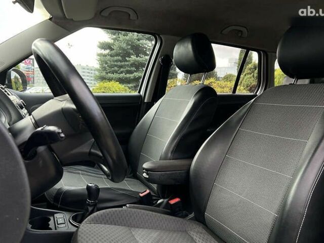 Шкода Фабія, об'ємом двигуна 1.6 л та пробігом 335 тис. км за 5550 $, фото 8 на Automoto.ua