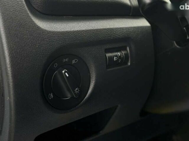 Шкода Фабия, объемом двигателя 1.6 л и пробегом 283 тыс. км за 5800 $, фото 16 на Automoto.ua